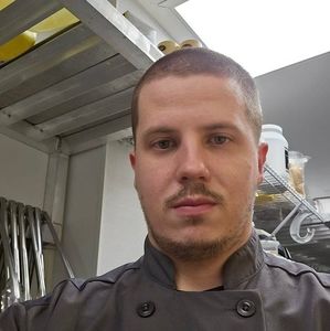 Meet your Posher, Chris